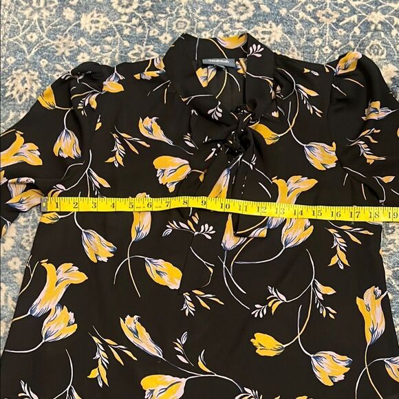 ModCloth Black Yellow Tulip Floral Design Front Tie Neck Blouse Modern Feminine - Picture 11 of 12